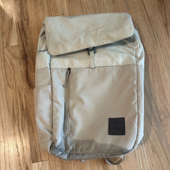 Deter UP Seoul Backpack - Picture 2 of 4